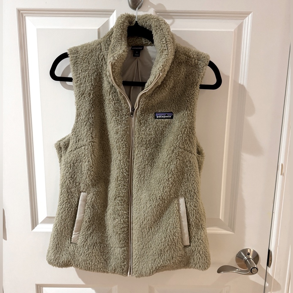 Patagonia fur vest - like new (worn once)